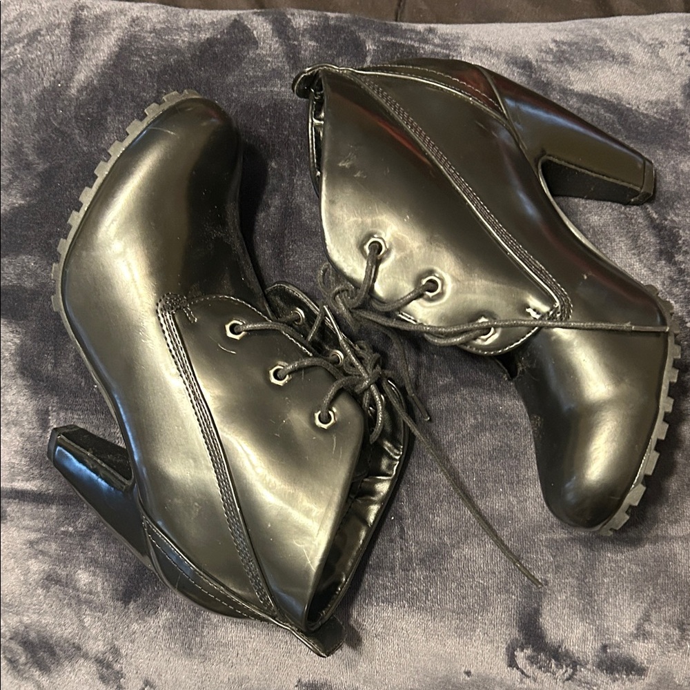 BAMBOO Shiny Black Heeled Boots